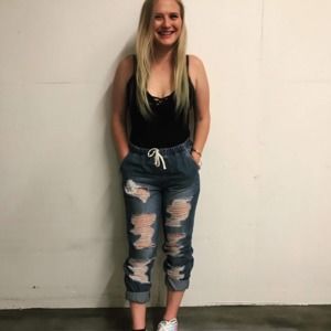 Meet your Posher, Andrea